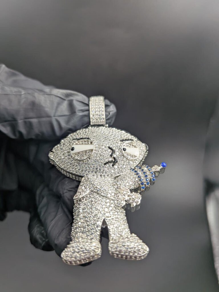 Iced out street style cartoon silver pendant